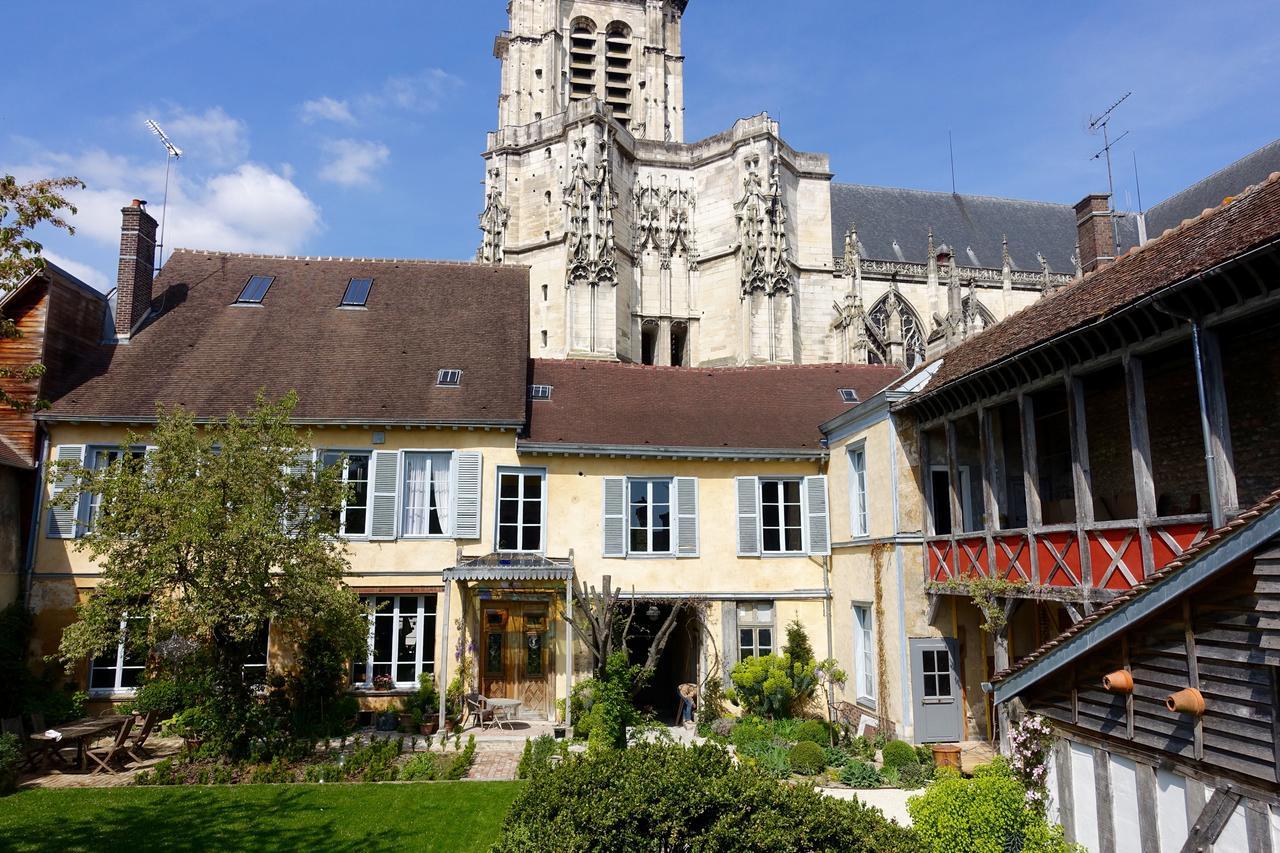 Le Jardin De La Cathedrale Bed & Breakfast Troyes Ngoại thất bức ảnh