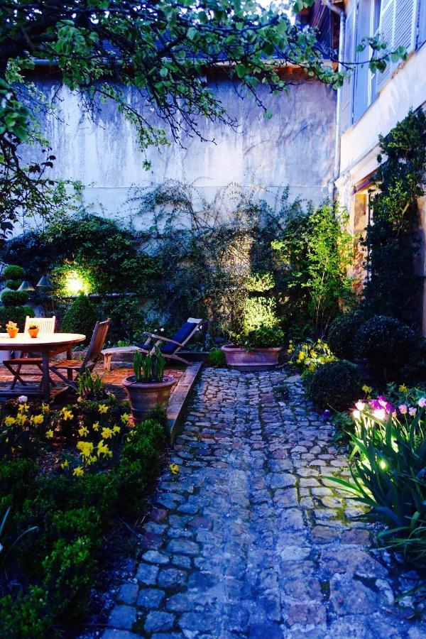 Le Jardin De La Cathedrale Bed & Breakfast Troyes Ngoại thất bức ảnh
